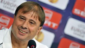 Antrenorul lui Maccabi n-a mai susținut conferința de presă!** VEZI MOTIVUL