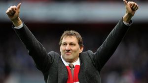 BREAKING NEWS Un jucător legendar revine în lumea fotbalului după 6 ani de pauză: va antrena în La Liga! Ce echipă a preluat
