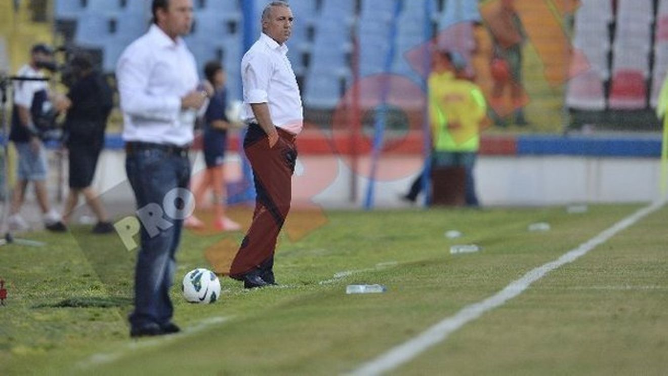 Reghe: "Indiferent cine intră pe teren în meciul de luni,** echipa trebuie să câștige" Cum va alege primul "11" și ce spune despre conflictul cu Stan