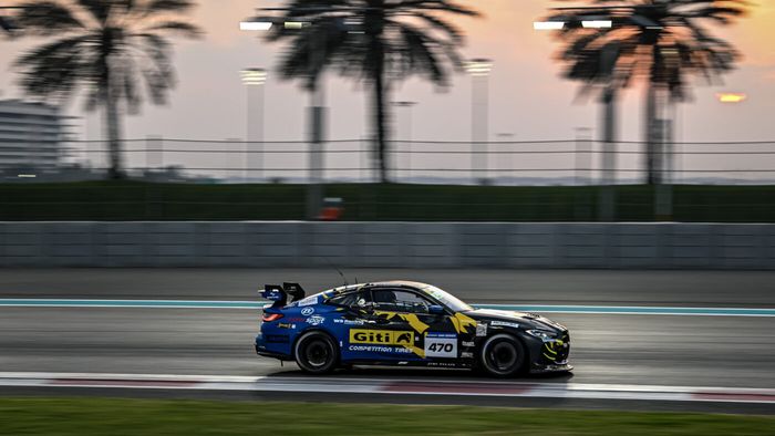 A ajuns campion Middle East 2025 la categoria GT4, dupǎ cursele de 24h de la Dubai și 6h de la Abu Dhabi! „Toatǎ munca din ultimii ani începe sǎ aibǎ rezultate”. SPECIAL