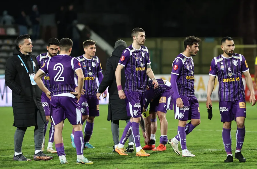 FC Arges are antrenor nou: fostul tehnician de la FCSB semneaza maine contractul si urmeaza sa fie anuntat oficial | EXCLUSIV