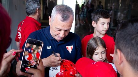 Mircea Rednic îi „execută” și pe juniori! UTA Arad ajunge la 15 despărțiri, doi ghanezi sunt noutățile de la reunire