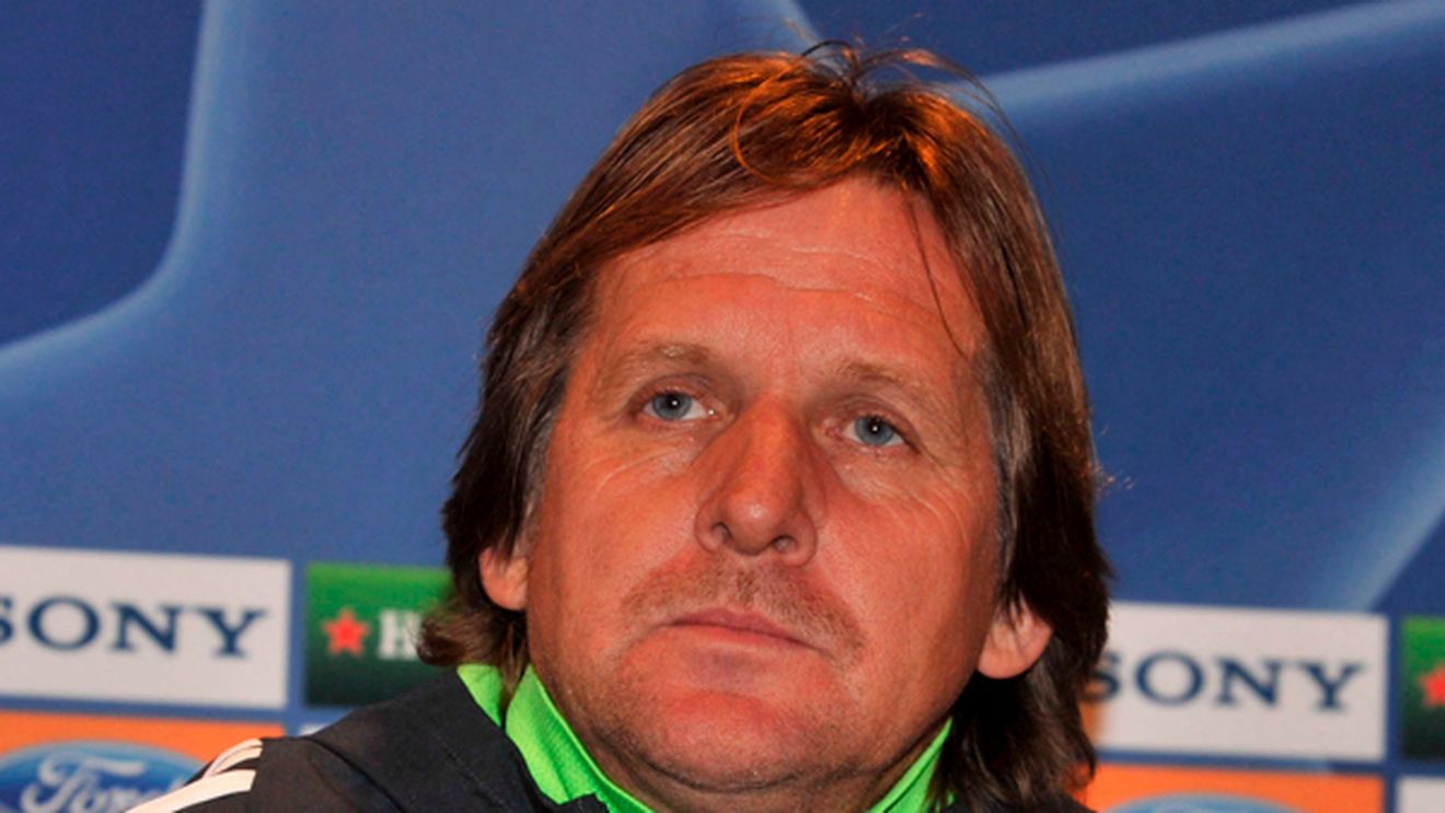 Schuster: "Robinho nu poate califica singur echipa"