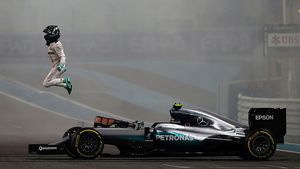 Reacția lui Nico Rosberg după primul titlu din carieră: "Această ultimă cursă a fost oribil de intensă"