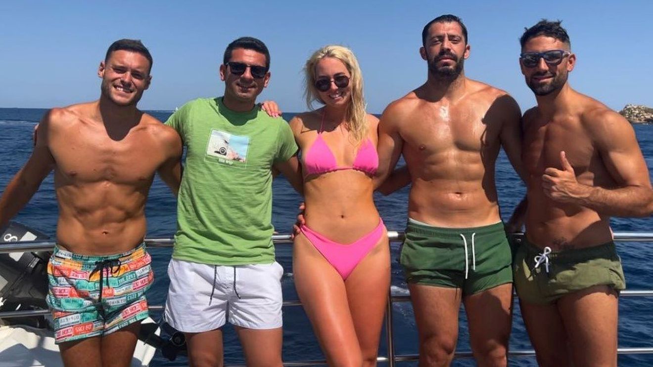 Partenera de antrenament a Simonei Halep a șocat pe toată lumea după ce a plecat cu patru bărbați pe un iaht: „Cine ghicește ce a urmat?" GALERIE FOTO