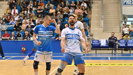 S-a retras, la 42 de ani, unul dintre sportivii de legendă ai României, voleibalistul Laurenţiu Lică! În ultimul sezon a cucerit Cupa României şi bronzul naţional cu SCMU Craiova