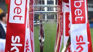 A postat o imagine cu el în pat. Dar ce s-a reflectat în trofeu l-a făcut de rușine pe internet