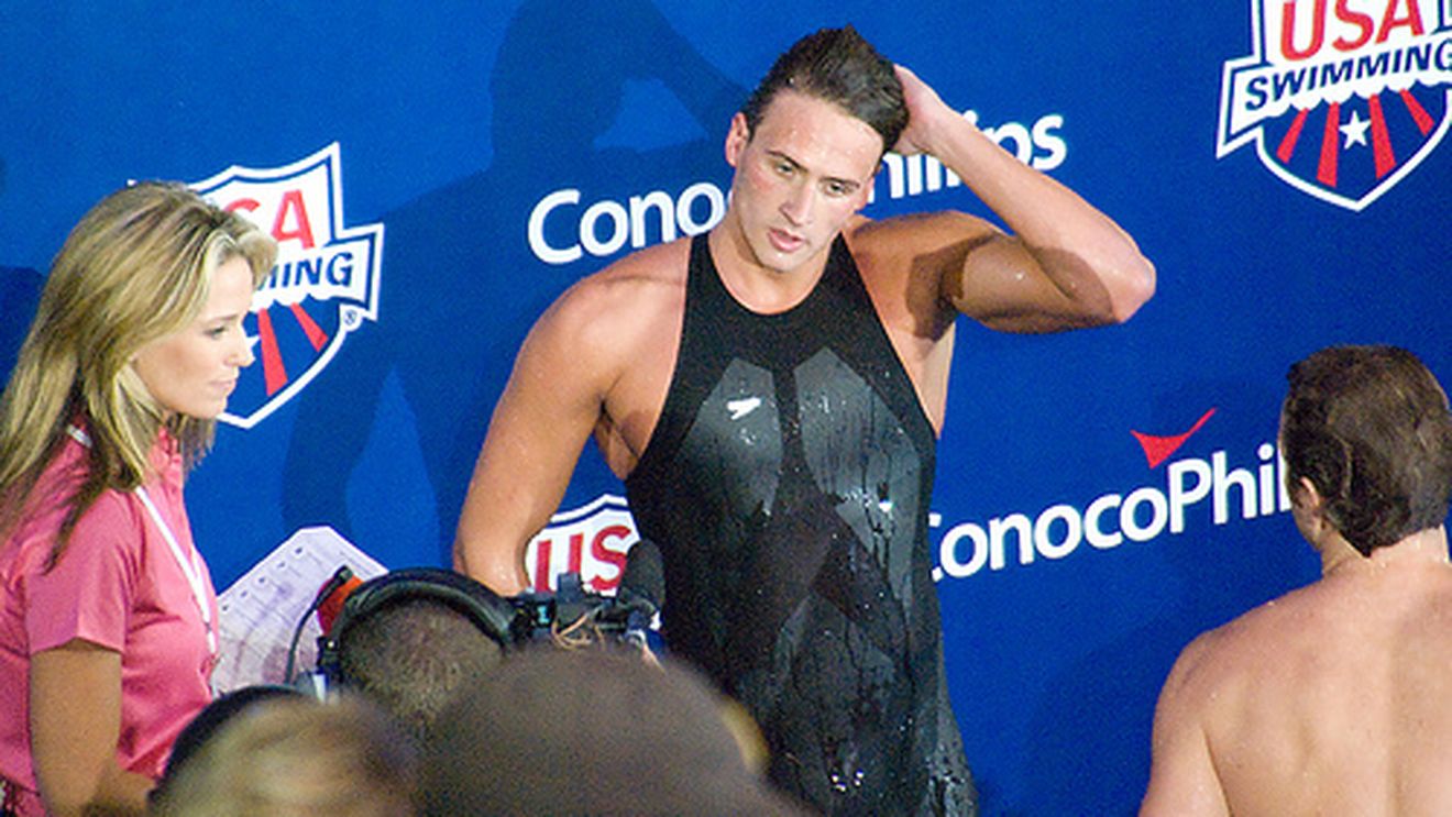 Campionul olimpic Ryan Lochte, părăsit prin telefon, în fața camerelor de luat vederi!