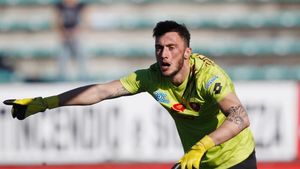 Craiova și-a rezolvat în sfârșit marea problemă! Transfer de ultimă oră al oltenilor, după ce i-au vândut pe Screciu și Băluță