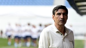 Alimentul secret pe care Victor Pițurcă îl dă jucătorilor seara ca să doarmă mai bine: „E clar că ajută! Dispăruse cina cu cașcaval pane!”. EXCLUSIV