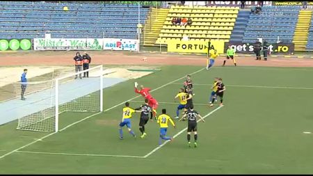 Cinci fotbaliști au marcat în ultimul deceniu al Ligii 1 direct din corner. "Bijuteria" nouă marca Gabi Iancu și cine e jucătorul cu două reușite