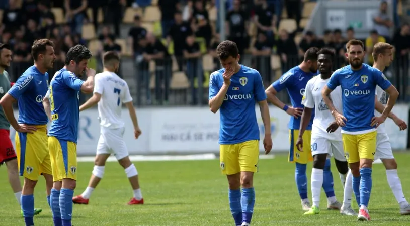 17 jucători pleacă de la Petrolul.** Marius Stan: 