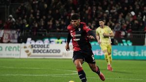 Ce notă a luat Florinel Coman, după o nouă înfrângere a lui Cagliari