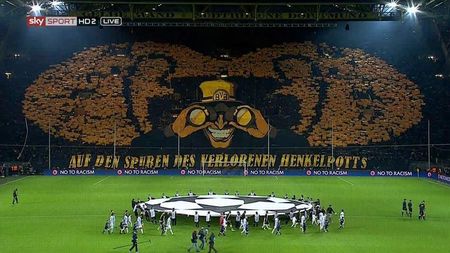 "Pe urmele Cupei pierdute"** Fanii lui Dortmund au desfășurat una dintre cele mai impresionante coregrafii din acest sezon al Ligii