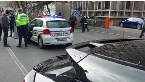 Ionel Dănciulescu, foarte aproape de o tragedie! Un copac a căzut peste mașina condusă de soția sa, Mihaela! Care este starea celor doi | EXCLUSIV