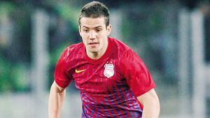 MM Stoica și-l trece în 'palmares' și pe Chipciu și e lovit din interior!** "Se băga în seamă, dar Alex era deja al Stelei" Culisele transferului