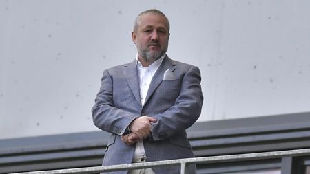 Mihai Rotaru, atac fără precedent la adresa jucătorilor de la Universitatea Craiova după eșecul cu Farul Constanța: „Ori se trezesc, ori se apucă de alte sporturi!”