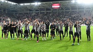 Revanșa celor refuzați. Cum a ajuns U Cluj pe primul loc cu jucători pe care „granzii” României i-au pus pe liber. „Au dorință de revanșă. Sunt orgolioși. Mi-au dat înapoi ce le-am dat și eu”. EXCLUSIV