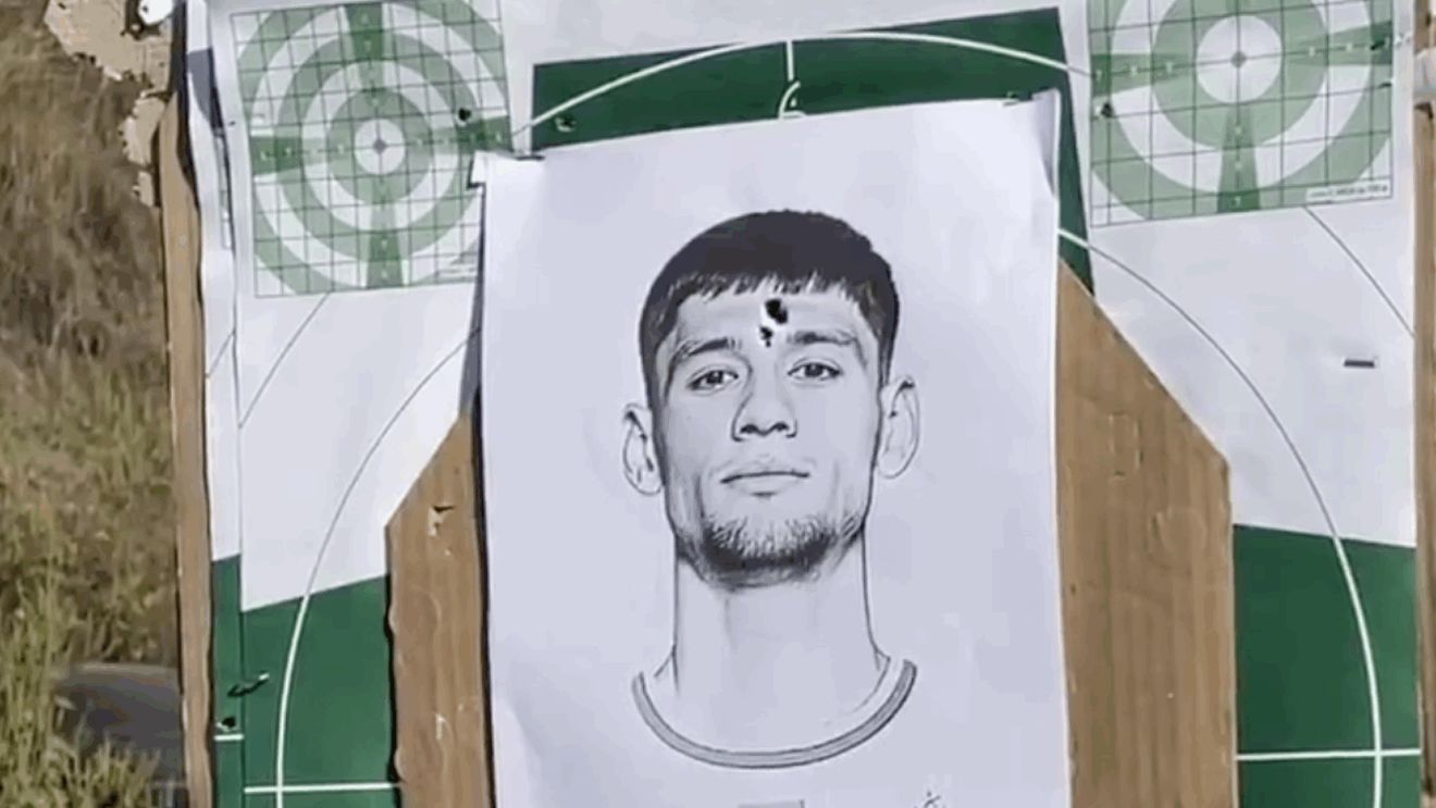 Ultraşii lui Dinamo Kiev, amenințări cu moartea pentru Vladislav Blănuță. Au împuşcat în cap o poză cu românul: „Diavolul nu va avea viață cu noi"