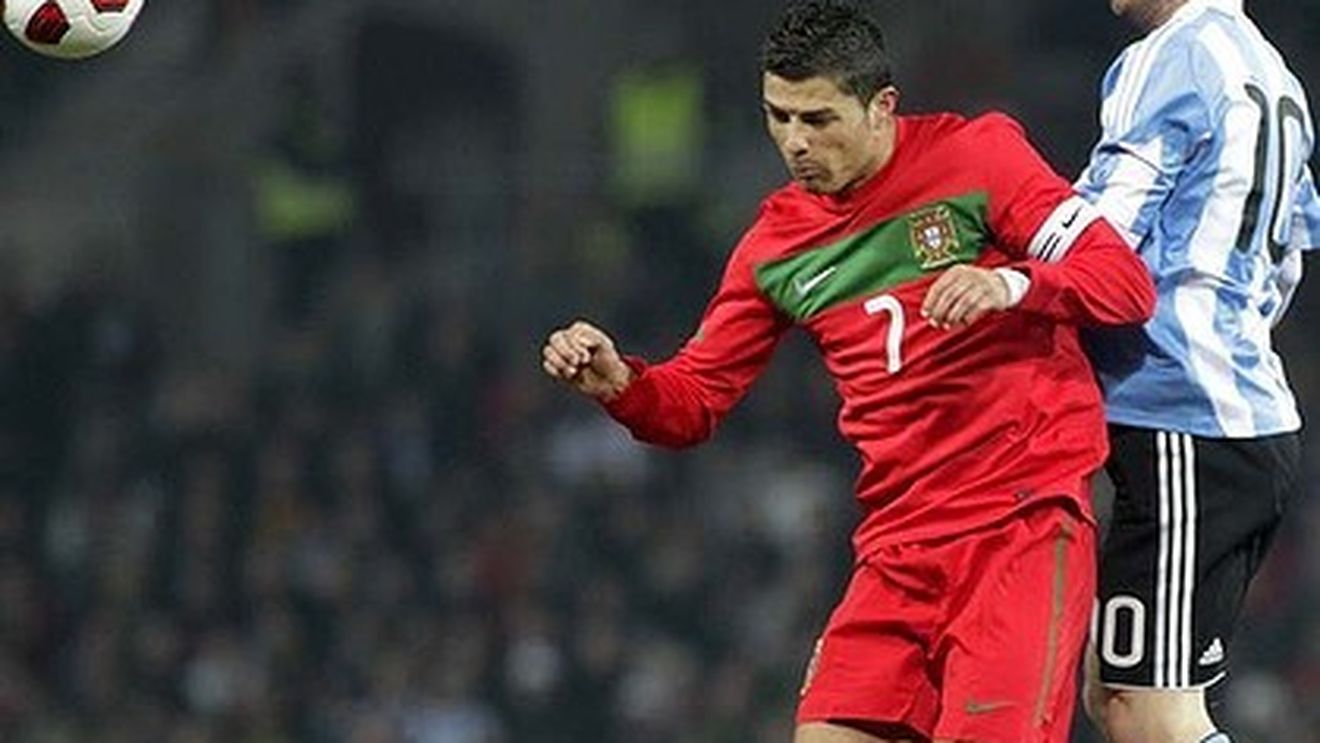 Evoluții PENIBILE!** Messi și Ronaldo și-au pierdut talentul când au îmbrăcat tricourile naționalelor? VIDEO