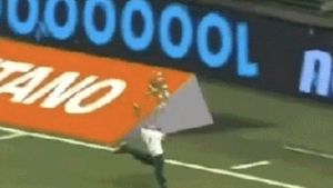 Un fotbalist a dispărut în direct, de pe transmisiunea TV, imediat după ce a dat gol! Care e explicația reală a fenomenului „paranormal”: „Am crezut că am luat-o razna”