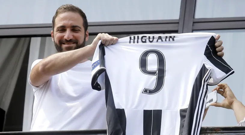 Transferul lui Higuain la Juventus naște în continuare controverse. Atacantul argentinian aruncă vina în cârca lui De Laurentiis: 