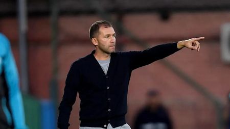 Dinamo încearcă lovitura de grație pentru Rapid. Bogdan Lobonț, în staff-ul „câinilor”. Pleacă și „creierul”, secundul croat al lui Kopic? Eugen Voicu: „Venim cu un nume important pe o poziție în cadrul clubului”. EXCLUSIV