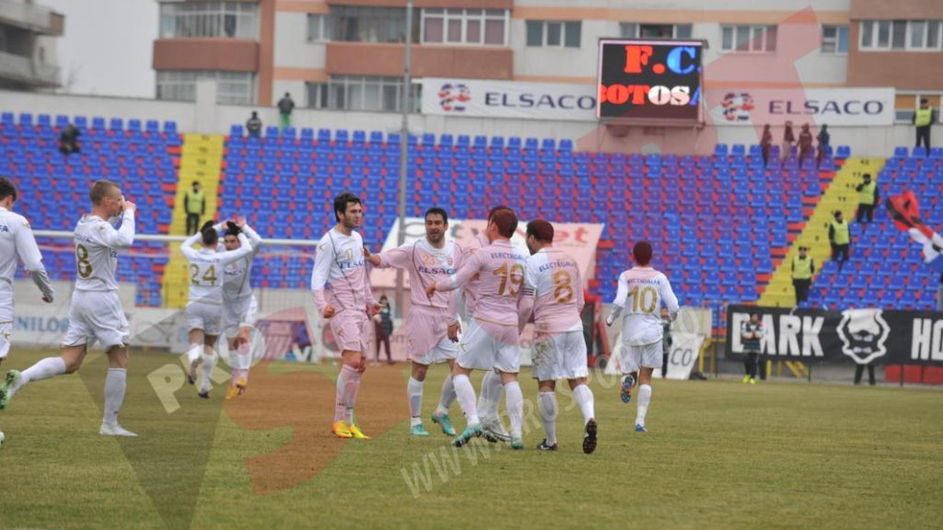 Aur curat pentru moldoveni: FC Botoșani - FC Brașov 2-1. Stojkov, gol în prelungiri GALERIE FOTO 