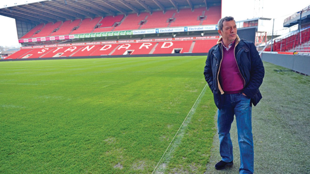 REDnic, asul de roșu!** Antrenorul face radiografia noului său club, Standard Liege: "Am câte un teren pentru fiecare jucător, iar fanii sunt mai tari decât cei ai Petrolului!"