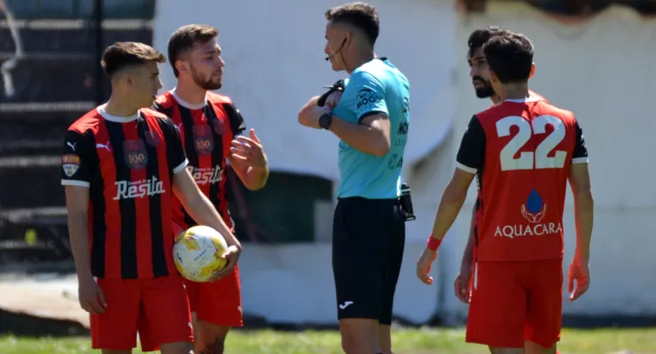 Fotbaliștii Reșiței, luați la rost după înfrângerile din play-out: ”Sunt plătiți la timp şi joacă pentru salarii!  Nu-i plătim doar să se antreneze”