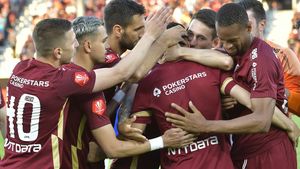 Șoc în Superliga! CFR Cluj vinde 5 titulari dintr-un foc pentru 9,2 milioane de euro. Nelu Varga și-a dat acordul