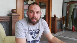INTERVIU cu „Krumbholz" al României! Rareș Fortuneanu a fost numit antrenor principal în Franța, la St. Raphael, echipă care a jucat finala Cupei EHF în 2018