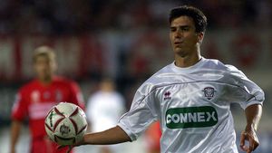 FOTO | Pancu a prezentat noul tricou al Academiei Rapid. "Foarte, foarte frumoasă și reușită culoarea". Cum arată echipamentul