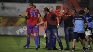 Fundașii lui Reghe, criticați: "Avem MARI probleme în defensivă!" Singurul plus: ATACUL! "Și-a ajutat colegii, a făcut breșe în apărare"