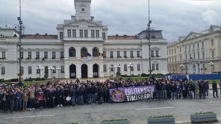 SERIAL | Echipele renăscute ale României. ASU Poli Timișoara, spărgătorul de gheață, prima grupare deținută de suporteri: "Asta e cel mai fain la clubul ăsta, că toate deciziile se iau de comun acord"