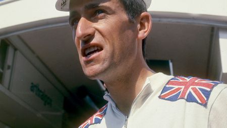 SPECIAL | Povestea ciclistului care prin moartea sa a schimbat sportul. Inima Muntelui Ventoux și ultimele clipe ale lui Tom Simpson. "Puneți-mă înapoi pe bicicletă" 