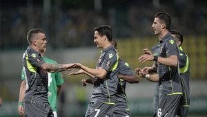 OFICIAL | Dinamo s-a despărțit de unul dintre cei mai importanți mijlocași. A fost adus cu eticheta de vedetă, dar a dezamăgit și pleacă după șase luni