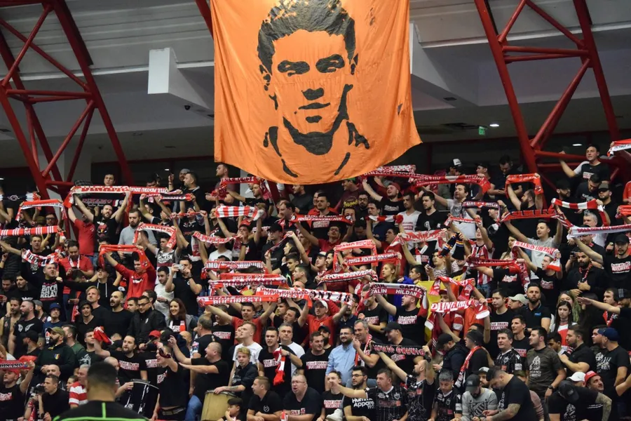 Suporteri Dinamo Bucuresti sporting lisabona