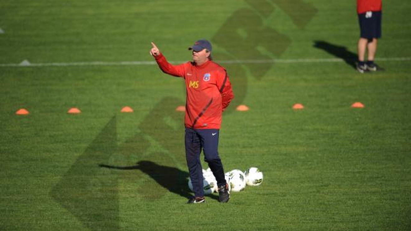 Stoichiță: "Tătărușanu s-a antrenat normal! **Nu vă spun mai multe, că îmi dă `interzis` Gigi":)