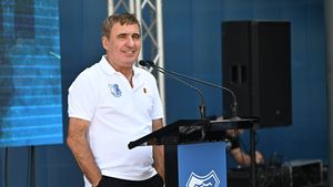 Ce crede, de fapt, Gică Hagi despre Marius Șumudică