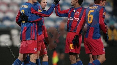Steliștii sunt siguri: "Cu 2-3 jucători luăm titlul!"** TU CE CREZI?