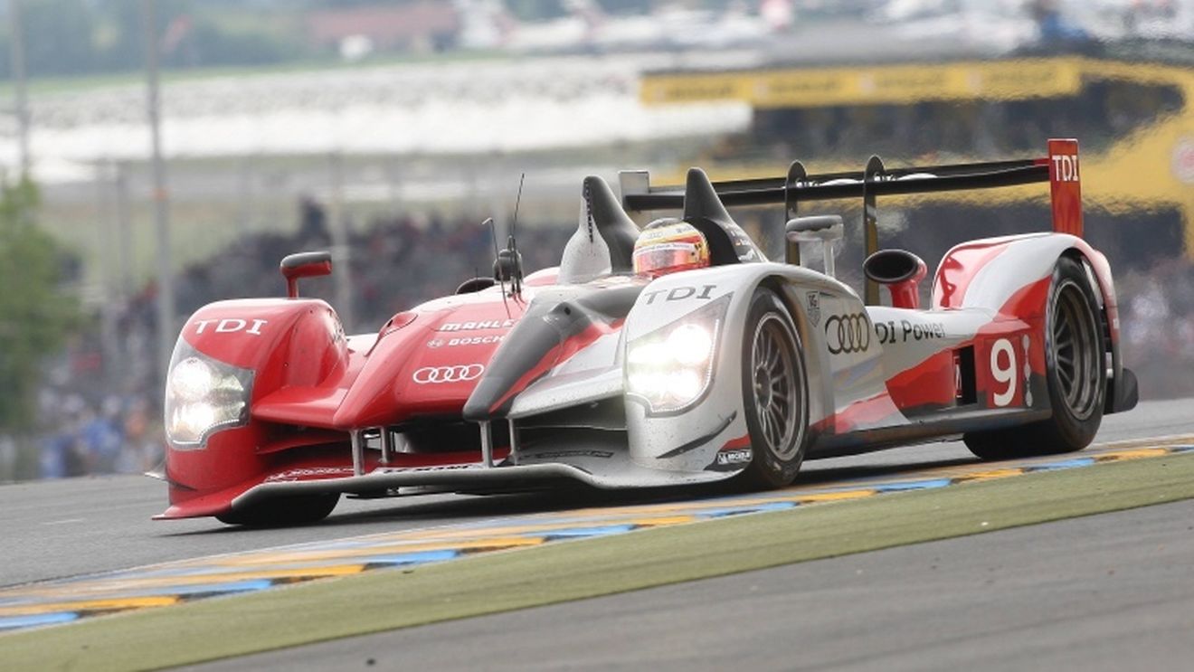 Echipajul Dumas-Bernhard-Rockenfeller a câștigat cursa de 24 de ore de la Le Mans!