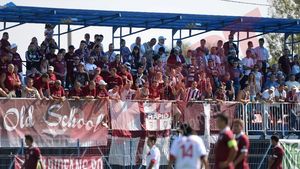 Rapid a debutat cu stângul în liga a doua! FOTO 2.000 de fani și-au încurajat echipa la meciul cu Berceni