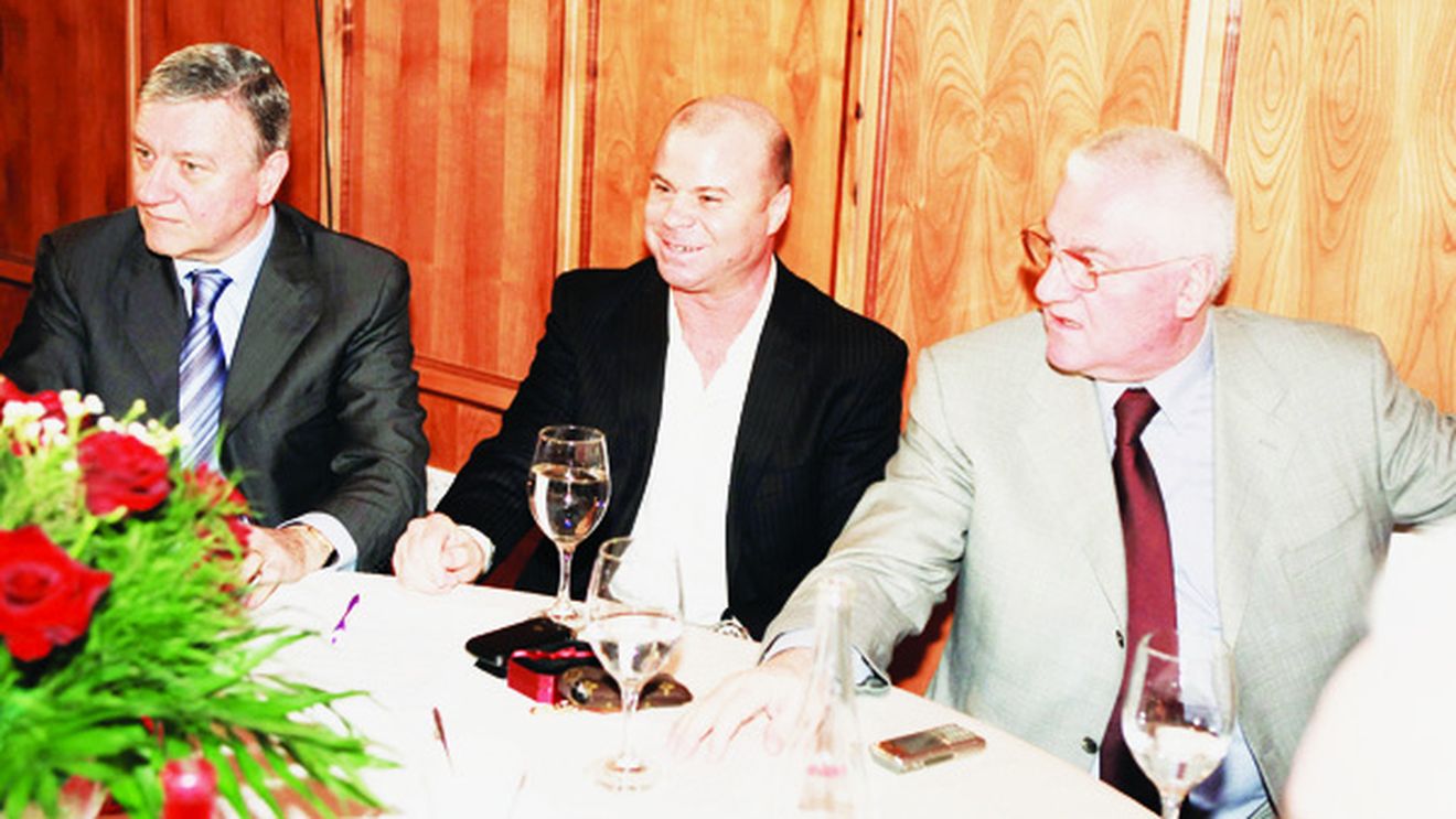 Culisele revenirii lui Hagi la națională!** De ce s-a temut Mircea Sandu și ce alianță a pus la cale! Motivul pentru care îl vrea pe "Rege"