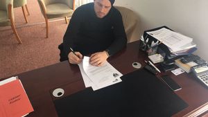 OFICIAL | Cernat a semnat azi: "Pot ajuta această echipă să își îndeplinească obiectivele propuse!"