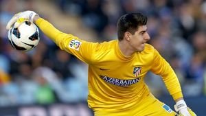 Cazul "Bricheta", varianta spaniolă! Courtois a fost lovit de fanii Realului