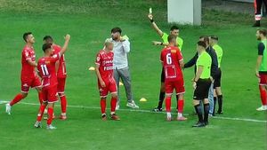 Fază incredibilă la Bistrița! Penalty repetat de două ori după ce a fost apărat, iar a treia execuție a fost cu noroc. Video cu momentele tensionate