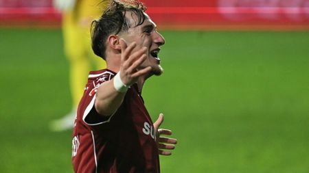 Gol formidabil de la de 40 de metri în Hermannstadt – Rapid. Execuția lui Dina Grameni, în cel mai pur „stil Gică Hagi”
