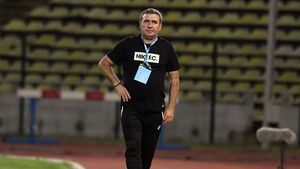 Din ce-a ajuns acum să trăiască Leni Celnicu, prima soție a lui Gică Hagi. A divorțat de „Rege” și a folosit averea primită după separare cu un singur scop, dar a dat lovitura!