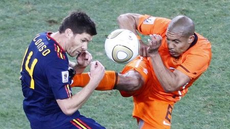 Cruyff critică dur "portocala mecanică": "Am evoluat lamentabil, am practicat antifotbal!"